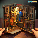 Rolife Book Nook Shelf Insert - Magic House