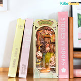 Rolife Book Nook Shelf Insert - Falling Sakura